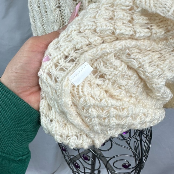 Lucky brand live in love cream cable knit sweater size L - Picture 4 of 6